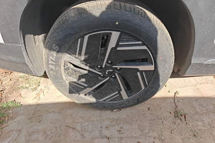 Used Wuling Xingguang S 2024 130km Flagship Version Right Rear Wheel Hub