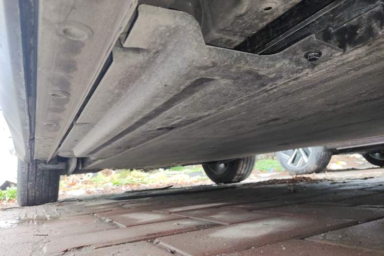 Used Wuling Xingguang S 2024 510 km Flagship Version Right Side Sill