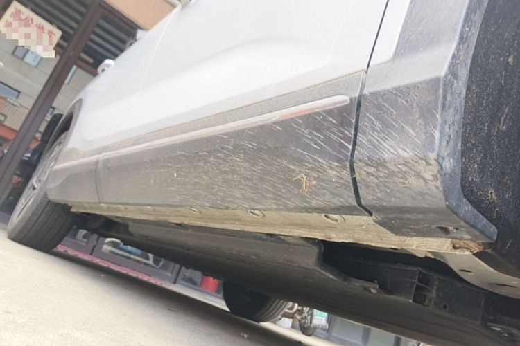 Used Wuling Xingguang S 2024 510 km Flagship Version Right Side Sill