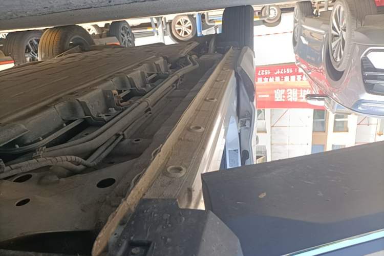 Used Wuling Xingguang S 2024 130 km Flagship Version Right Side Sill