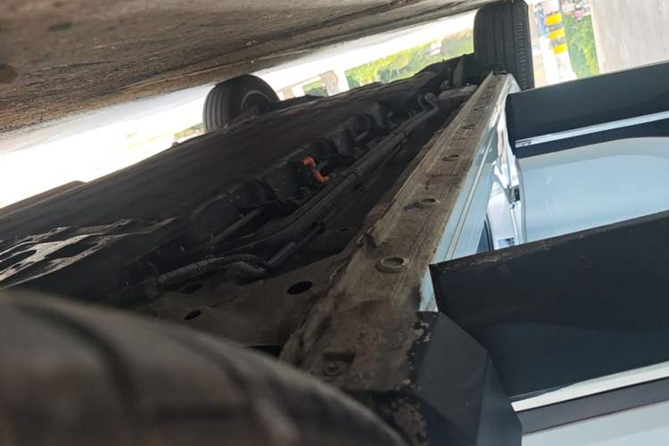 Used Wuling Xingguang S 2024 130 km Flagship Version Right Side Sill