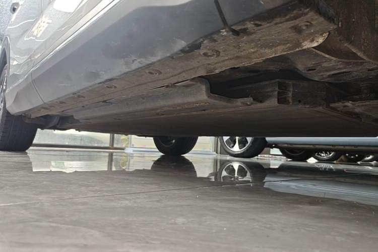 Used Wuling Xingguang S 2024 510 km Flagship Version Right Side Sill