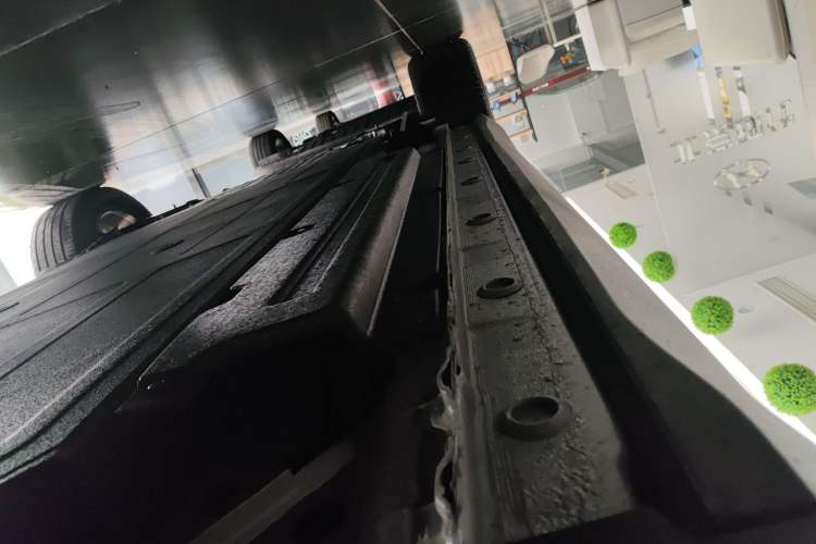 Used Wuling Xingguang S 2024 510 km Flagship Version Right Side Sill