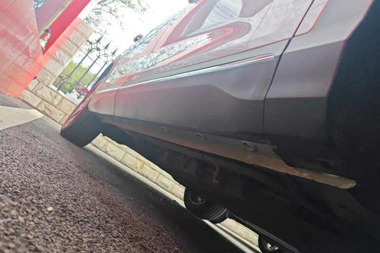Used Wuling Xingguang S 2024 130 km Flagship Version Right Side Sill