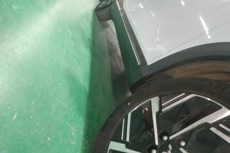 Used Wuling Xingguang S 2024 130 km Flagship Version Right Side Sill