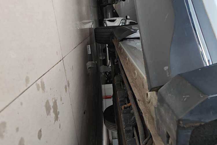 Used Wuling Xingguang S 2024 130 km Flagship Version Right Side Sill