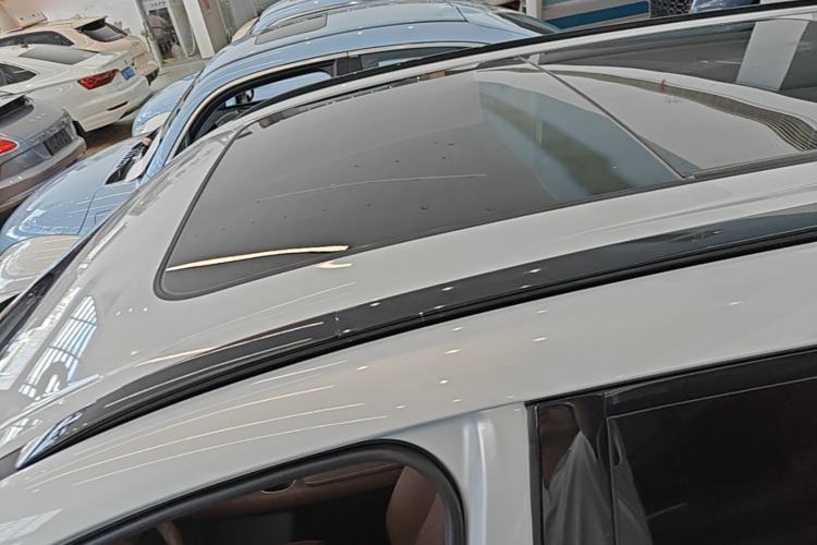Used Wuling Xingguang S 2024 130 km Flagship Version Roof