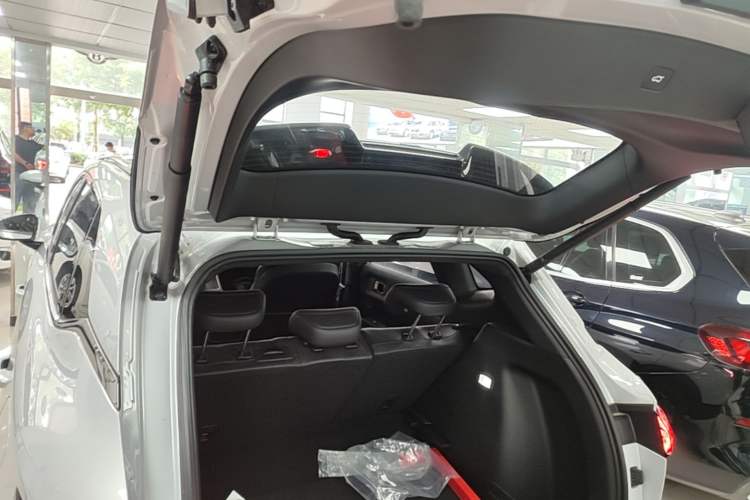 Used Wuling Xingguang S 2024 510 km Flagship Version Trunk