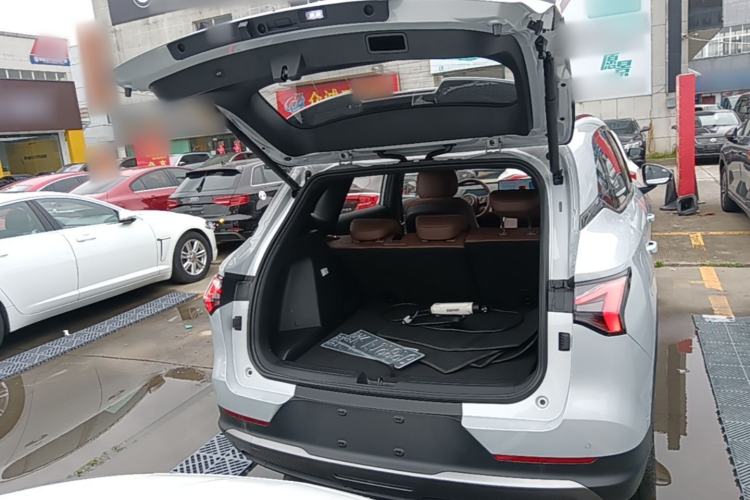 Used Wuling Xingguang S 2024 130 km Flagship Version Trunk