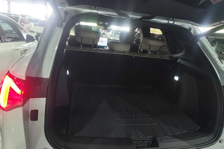 Used Wuling Xingguang S 2024 130 km Flagship Version Trunk