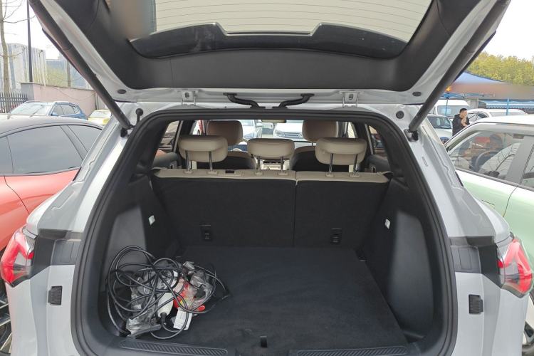 Used Wuling Xingguang S 2024 130 km Flagship Version Trunk