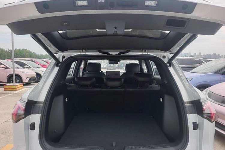 Used Wuling Xingguang S 2024 510 km Flagship Version Trunk