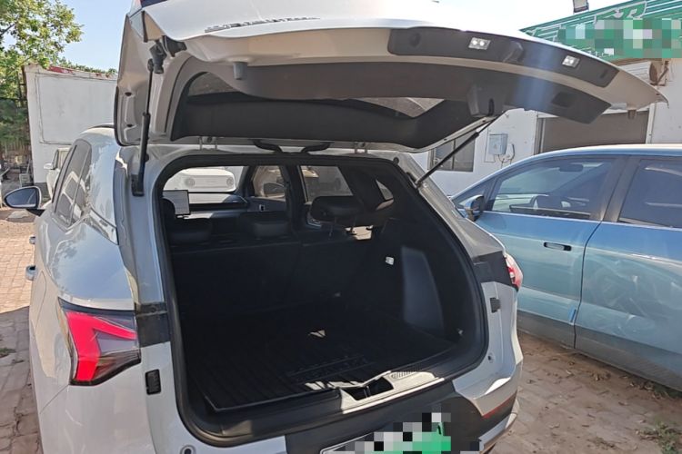 Used Wuling Xingguang S 2024 130km Flagship Version Trunk