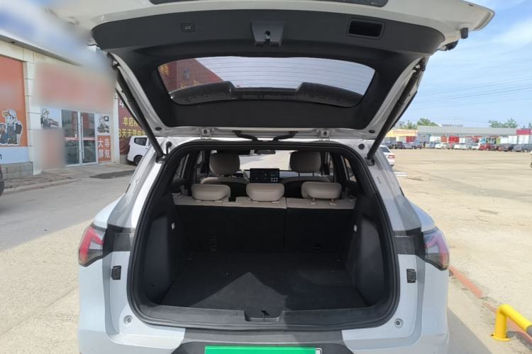 Used Wuling Xingguang S 2024 130 km Flagship Version Trunk