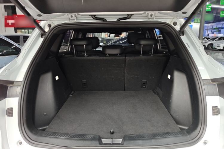 Used Wuling Xingguang S 2024 510 km Flagship Version Trunk