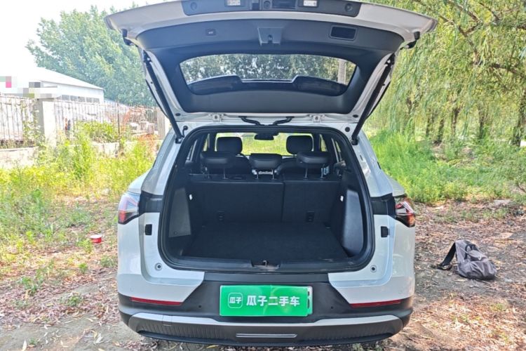 Used Wuling Xingguang S 2024 130 km Flagship Version Trunk