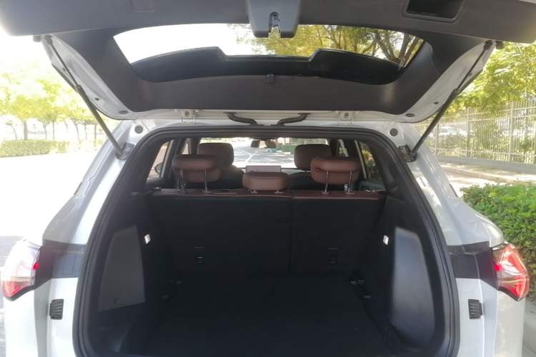 Used Wuling Xingguang S 2024 60km Advanced Version Trunk
