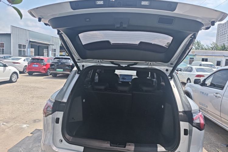 Used Wuling Xingguang S 2024 130 km Flagship Version Trunk