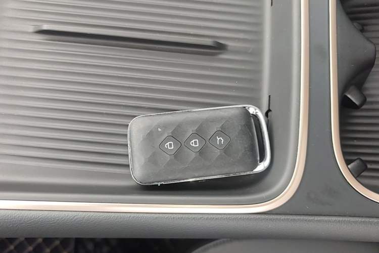 Used Wuling Xingguang S 2024 510 km Flagship Version Vehicle Key