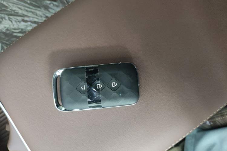 Used Wuling Xingguang S 2024 510 km Flagship Version Vehicle Key