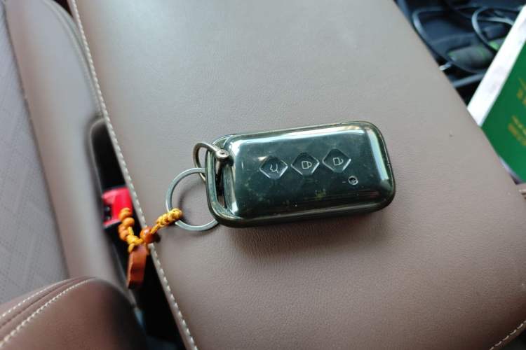 Used Wuling Xingguang S 2024 60km Advanced Version Vehicle Key