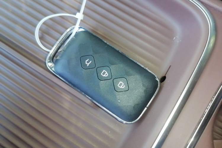 Used Wuling Xingguang S 2024 60km Advanced Version Vehicle Key