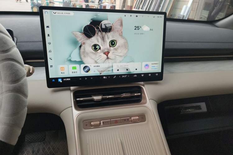 Used Wuling Xingguang S 2024 130 km Flagship Version Audio And AC Panel