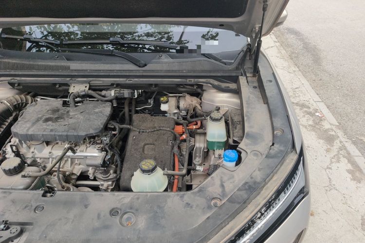 Used Wuling Xingguang S 2024 130 km Flagship Version Engine Bay Left