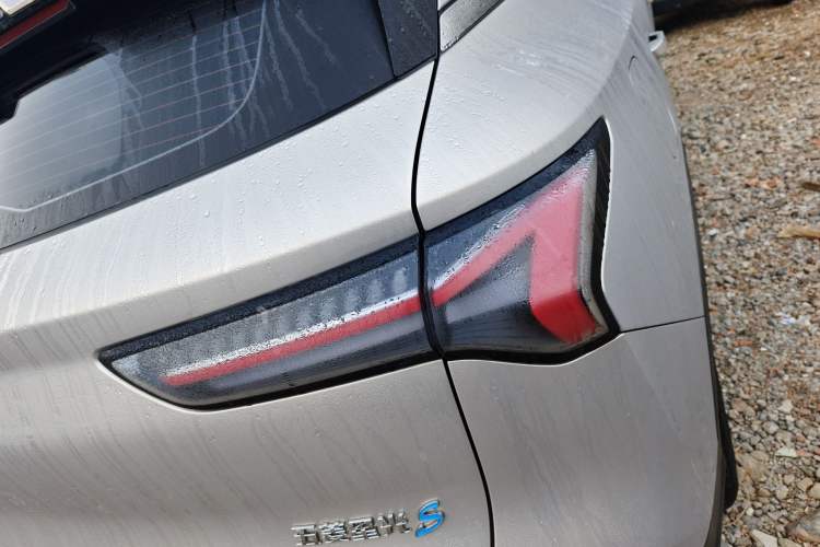 Used Wuling Xingguang S 2024 130 km Flagship Version Exterior 6