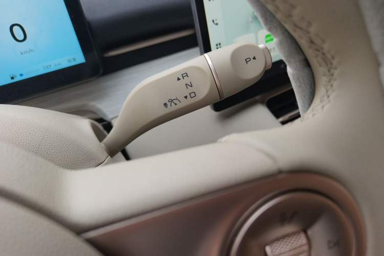 Used Wuling Xingguang S 2024 130 km Flagship Version Gear Lever