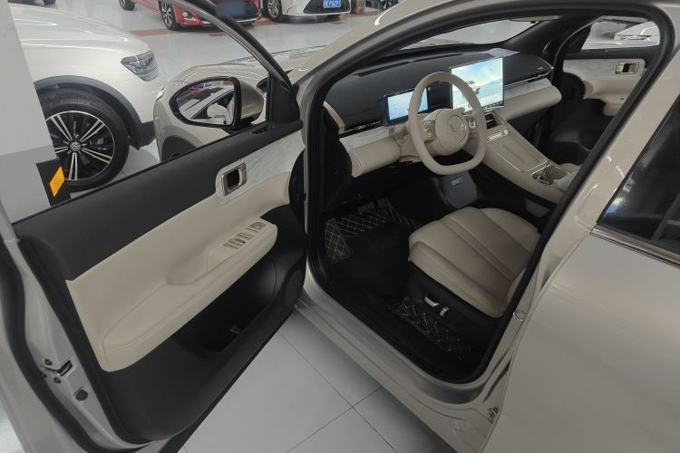 Used Wuling Xingguang S 2024 510 km Flagship Version Interior 3