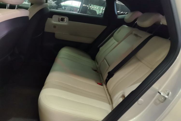 Used Wuling Xingguang S 2024 130 km Flagship Version Interior 4