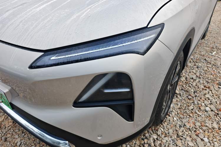 Used Wuling Xingguang S 2024 130 km Flagship Version Left Front Headlight