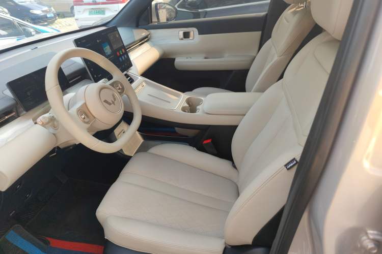 Used Wuling Xingguang S 2024 130 km Flagship Version Left Front Seat