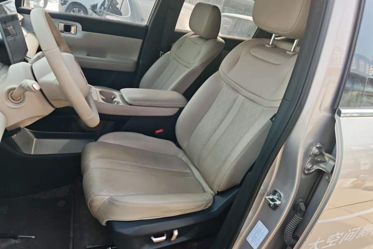 Used Wuling Xingguang S 2024 130 km Flagship Version Left Front Seat