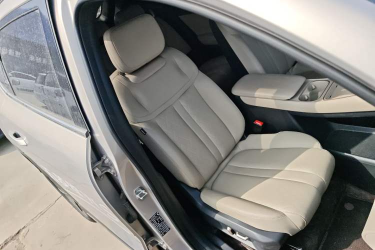 Used Wuling Xingguang S 2024 130 km Flagship Version Right Front Seat