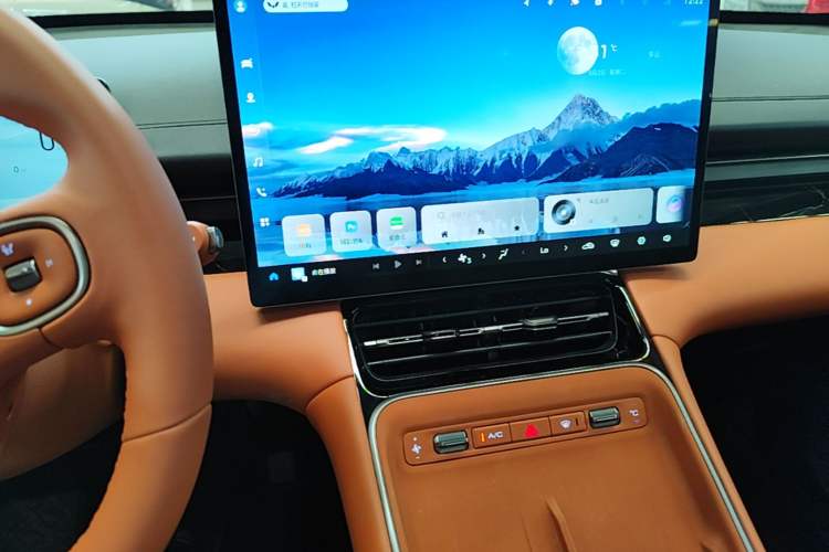 Used Wuling Xingguang S 2025 Model, 130km Flagship Edition Audio And AC Panel