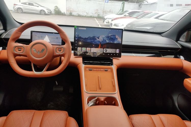 Used Wuling Xingguang S 2025 Model, 130km Flagship Edition Center Console