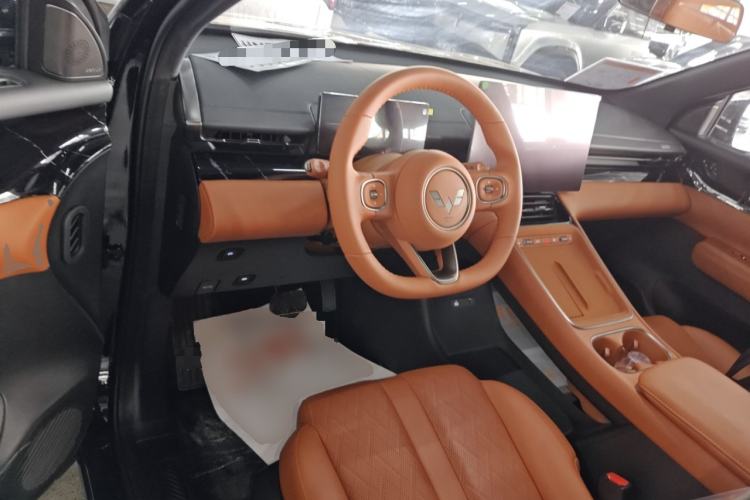 Used Wuling Xingguang S 2025 Model, 130km Flagship Edition Center Console