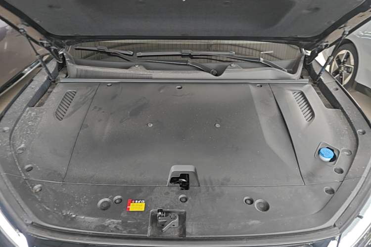 Used Wuling Xingguang S 2025 Model 510 km Flagship Version Engine Bay