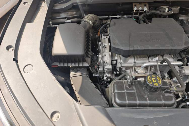 Used Wuling Xingguang S 2025 Model, 130km Flagship Edition Engine Bay Right