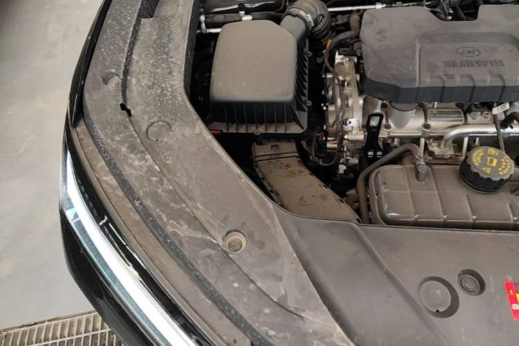 Used Wuling Xingguang S 2025 Model, 130km Flagship Edition Engine Bay Right