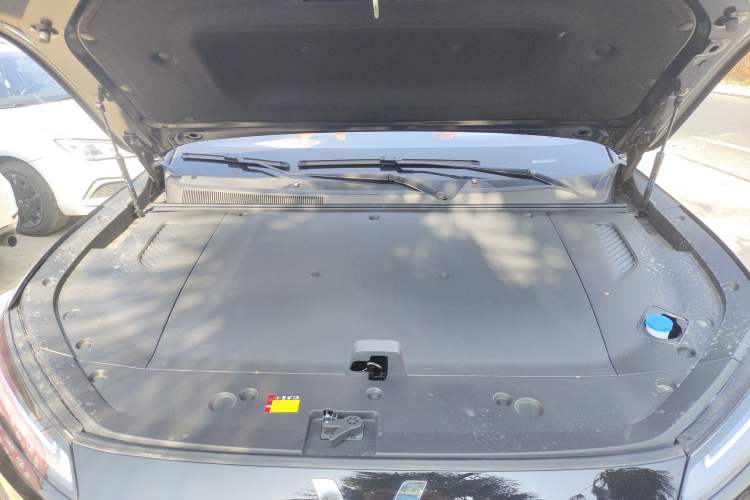 Used Wuling Xingguang S 2025 Model 510 km Flagship Version Engine Bay