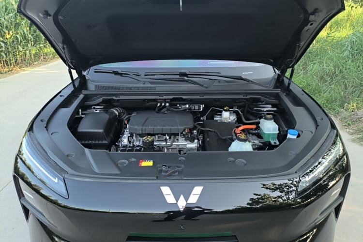 Used Wuling Xingguang S 2025 Model, 130km Flagship Edition Engine Bay