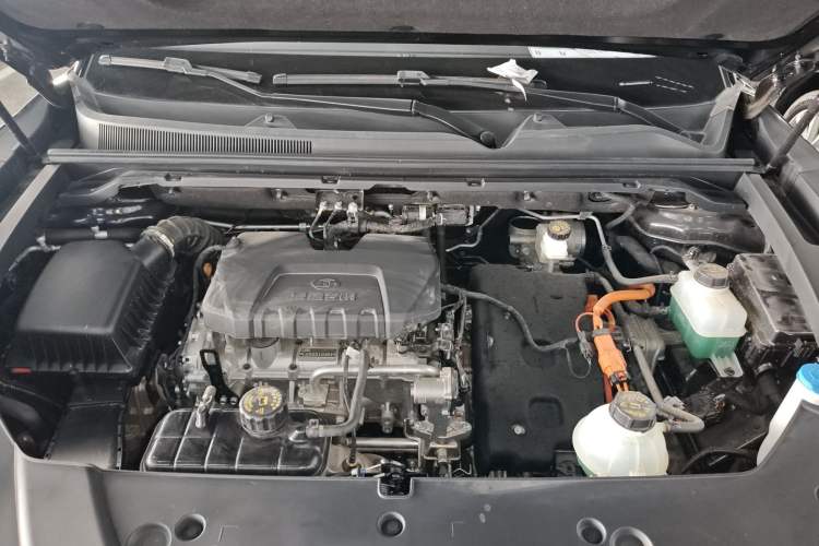 Used Wuling Xingguang S 2025 Model, 130km Flagship Edition Engine Bay