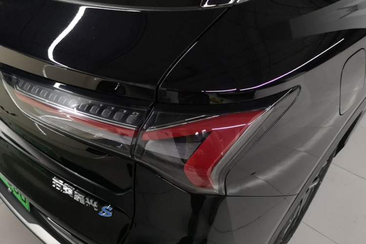 Used Wuling Xingguang S 2025 Model, 130km Flagship Edition Exterior 3