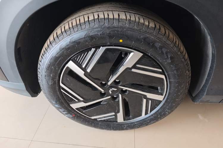 Used Wuling Xingguang S 2025 Model 510 km Flagship Version Exterior 4