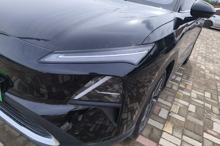 Used Wuling Xingguang S 2025 Model, 130km Flagship Edition Left Front Headlight