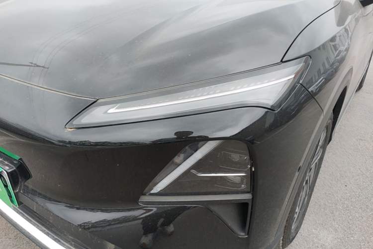Used Wuling Xingguang S 2025 Model, 130km Flagship Edition Left Front Headlight