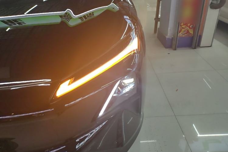 Used Wuling Xingguang S 2025 Model, 130km Flagship Edition Left Front Headlight